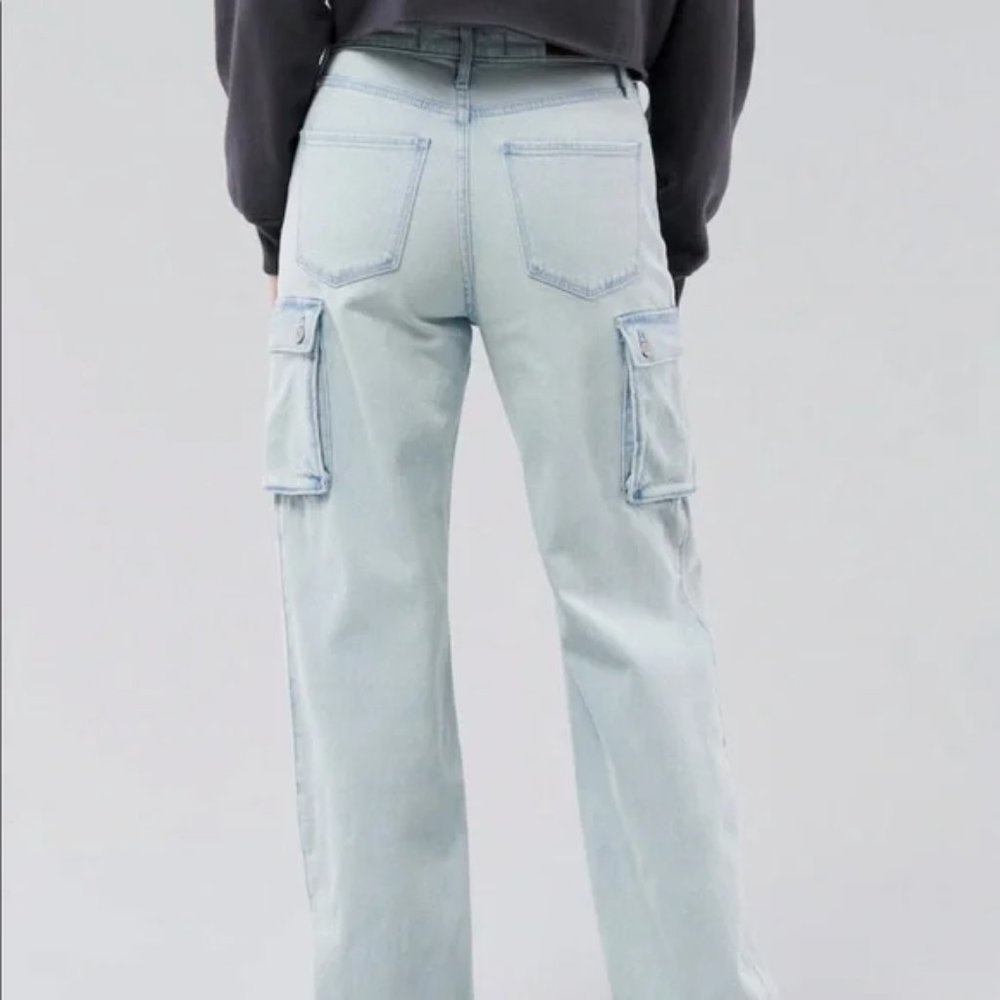 Hollister Jeans Women 0R 24x31 Ultra High-Rise Dad Jean Vintage Light Wash NWT